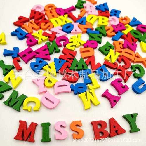 新款直销现货创意款彩色26个英文字母木纽扣片数字装饰贴片100个