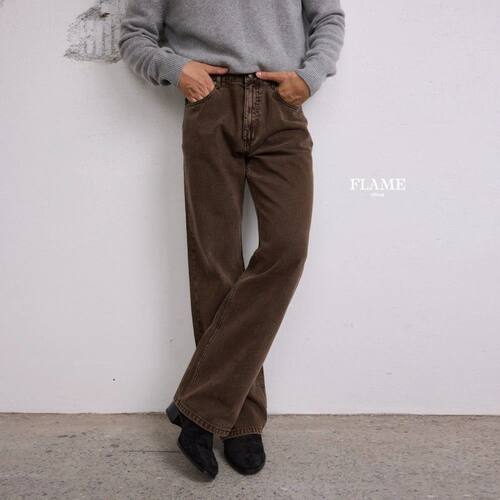 Flame Official 深棕色直筒微喇 Bootcut 牛仔裤