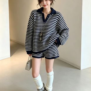 DULA好好家 布鲁学院/条纹polo领针织毛衣女秋冬+短裤套装含羊毛