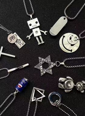 钛钢项链男士潮牌百搭锁骨链轻奢小众设计高级感古巴吊坠颈链配饰