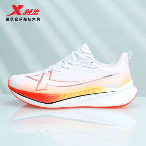 特步两千公里3代秋冬季加厚跑鞋