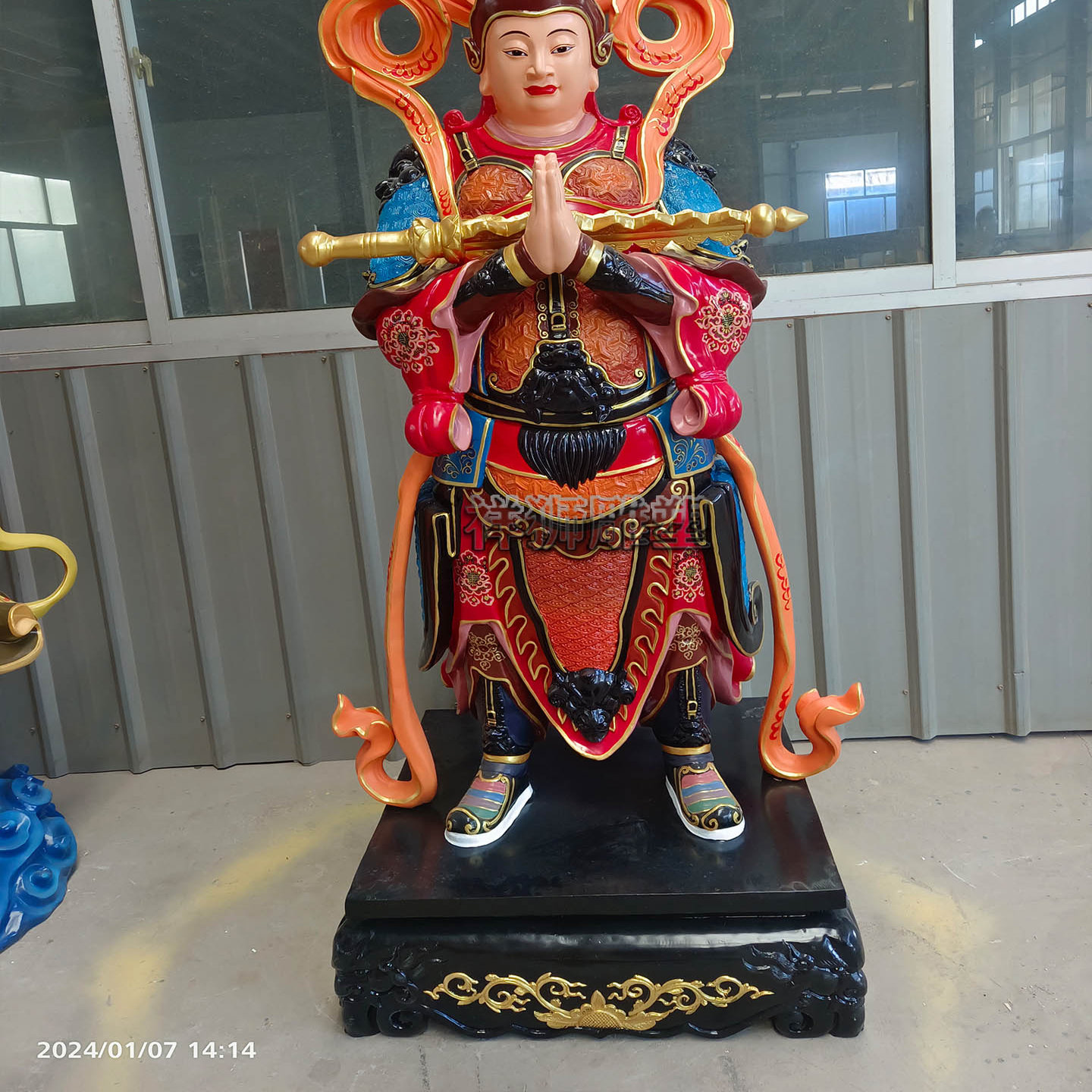 祥狮雕塑彩绘铜雕韦陀菩萨佛像