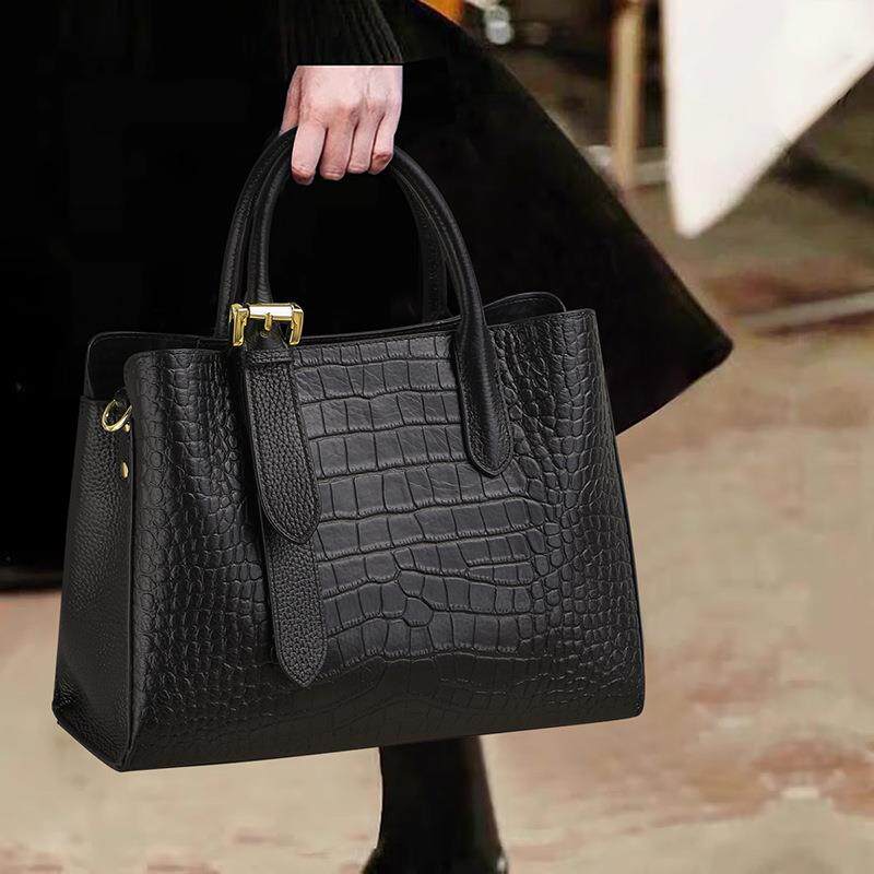 手提包上班真皮女包大容量轻奢妈妈女款包斜挎通勤包鳄鱼纹高端感