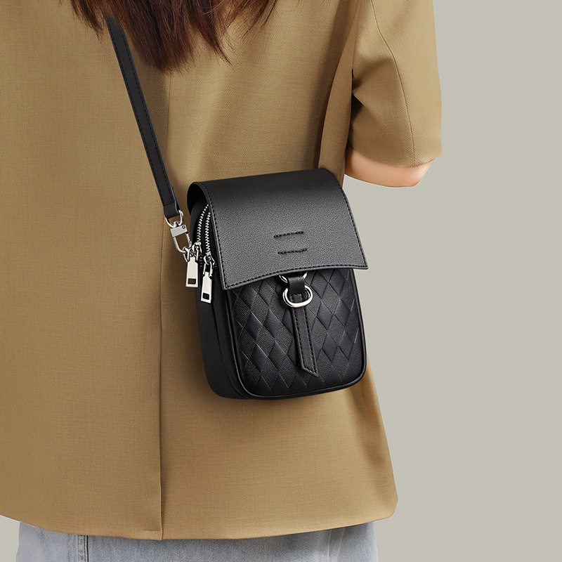 真皮手机包2026新款斜挎包腰包高级感轻便小挎包高端小包包百搭女