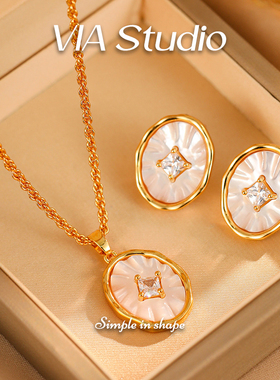 VIAStudio中古风镶钻贝母项链