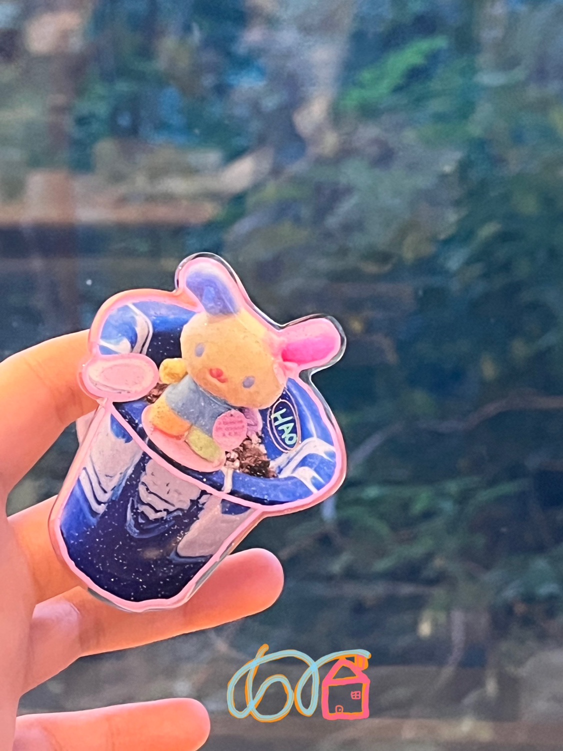 奶油色系手绘兔兔童趣纽扣极简风