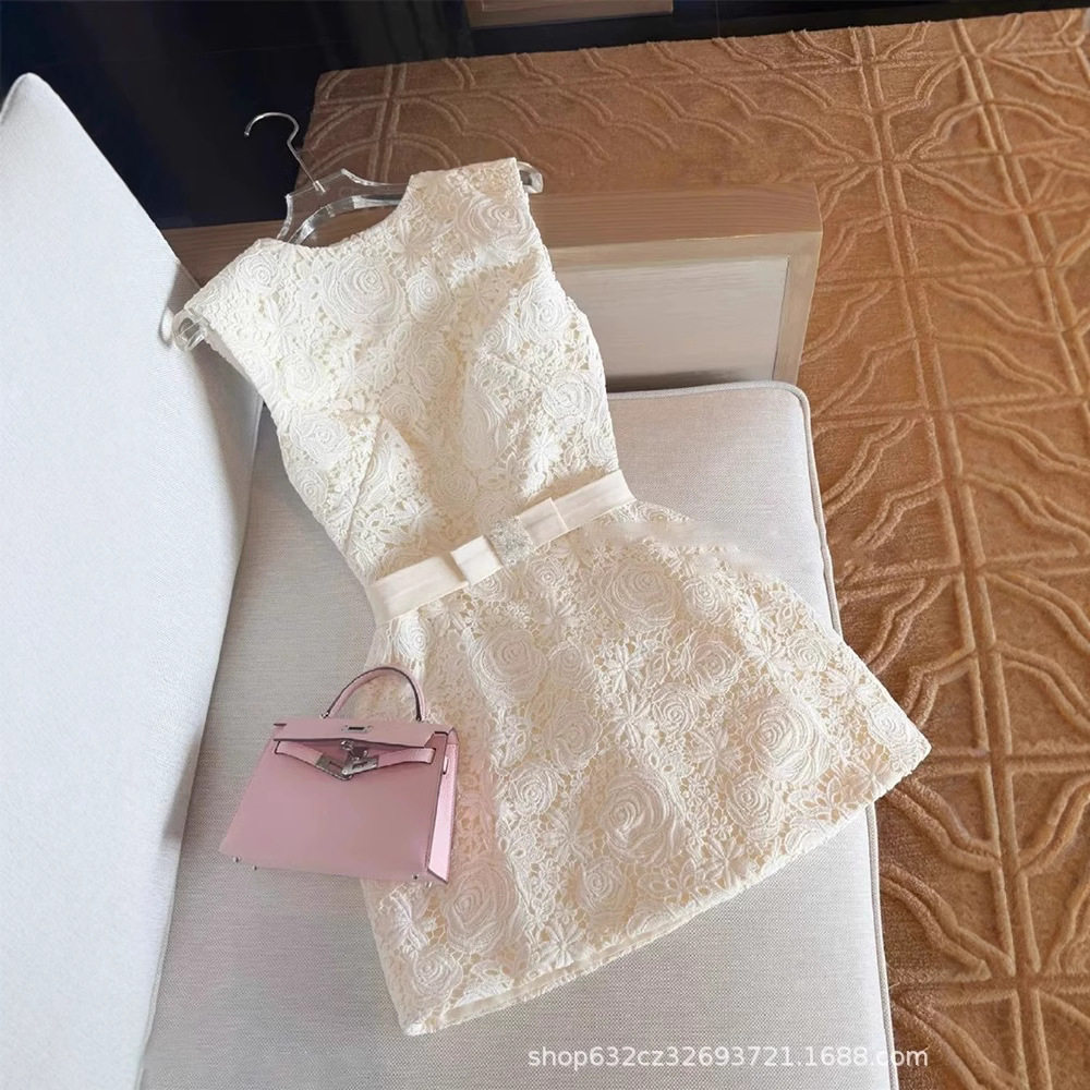法式复古刺绣收腰礼服连衣裙
