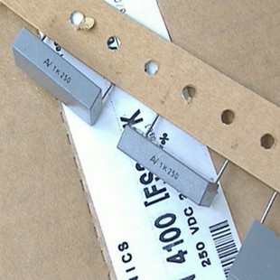 1UF R60 250V 校正薄膜电容p22.5 105 R60IN4100FS30K KEMET
