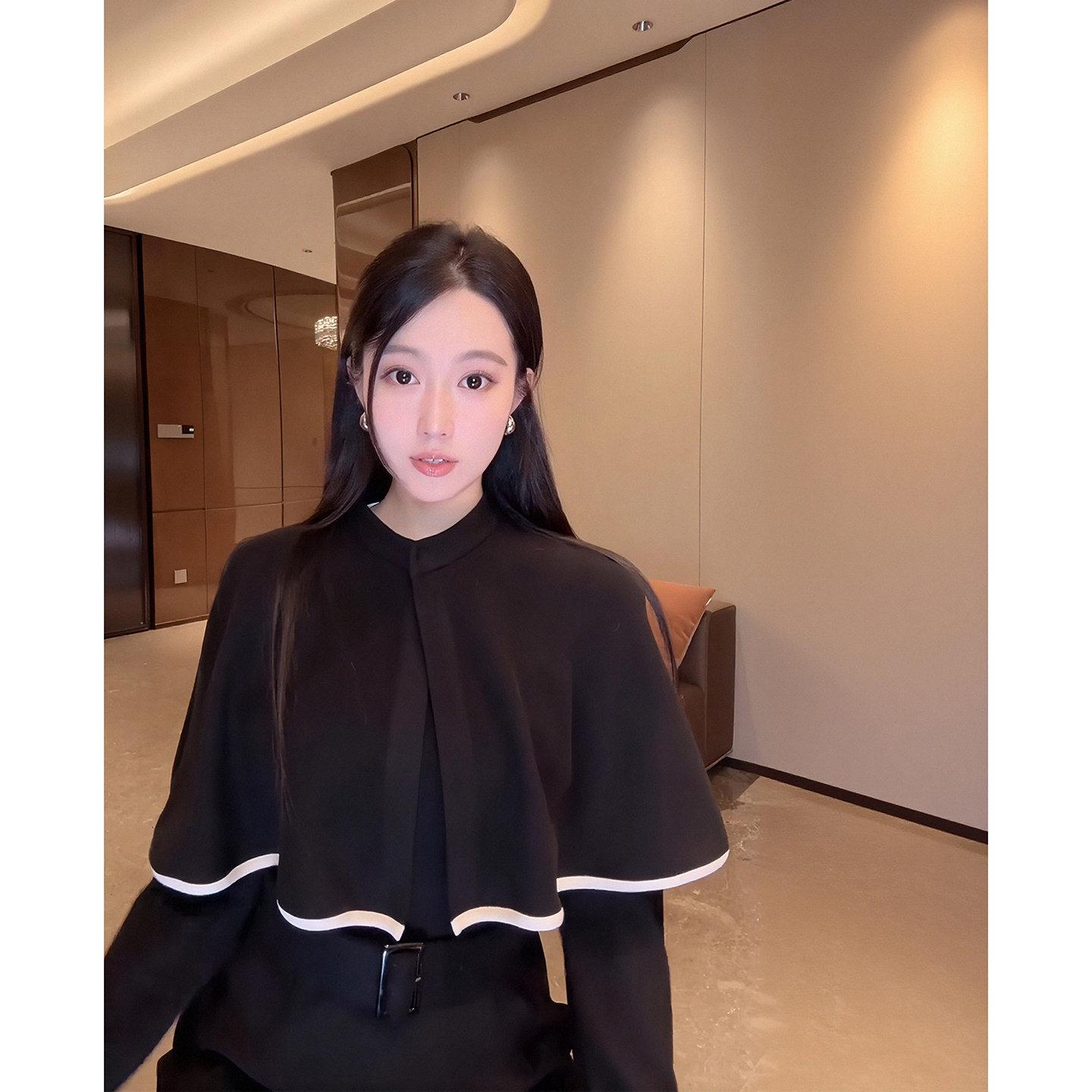 大李plus两件套斗篷连衣裙女撞色白边收腰赫本风秋毛呢连衣裙套装
