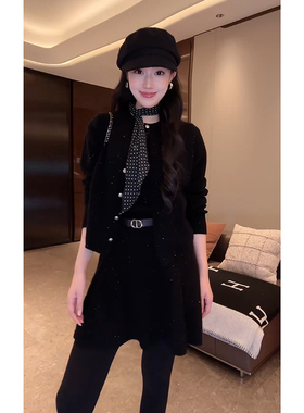 大李plus 年服闪闪套装”兔绒羊毛混纺针织上衣+连衣裙-D5SZ8262