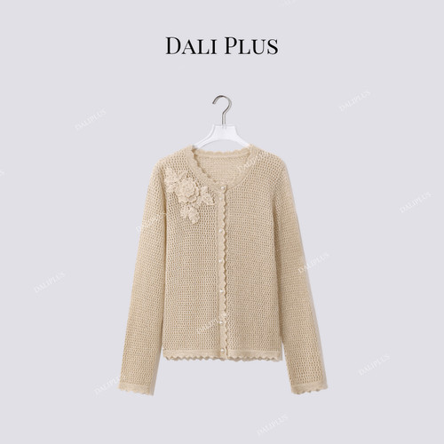 手钩胸花波浪边镂空长袖针织