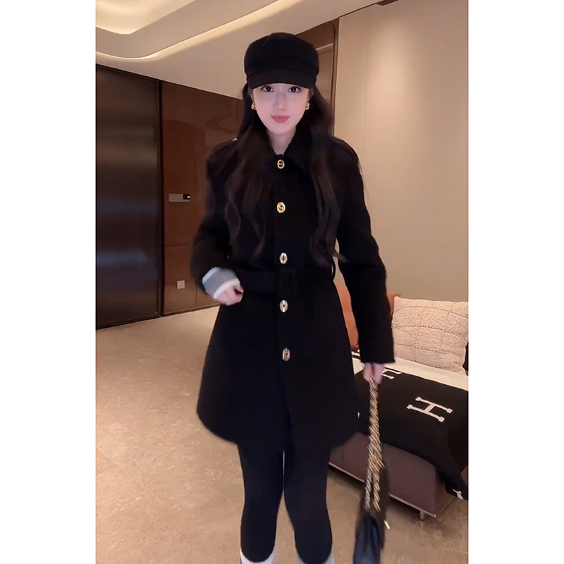 “20苏丽80羊毛95白鹅绒服”经典黑金时髦大衣-D5ST1570-1