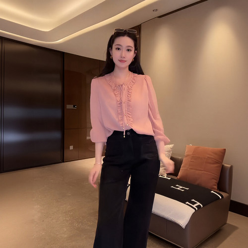 木耳边豆沙粉V领系带衬衫