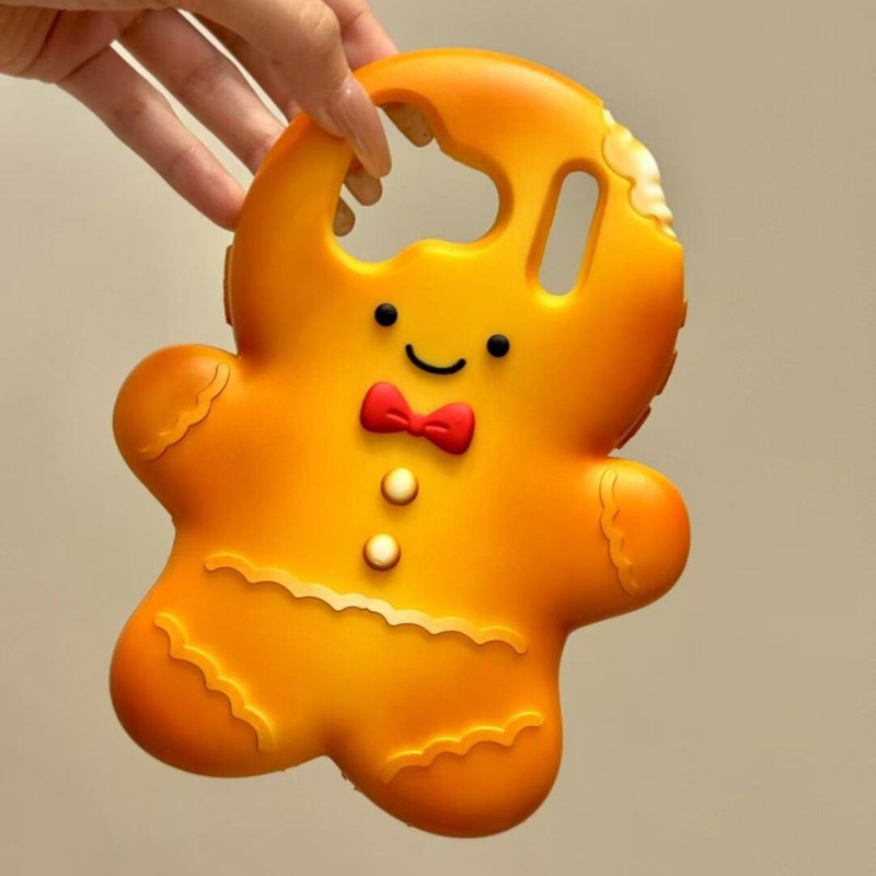 童趣创意红领结咬痕姜饼人适用苹果17promax新款iPhone16promax手机壳14Pro小众可爱17个性15Pro卡通13保护套