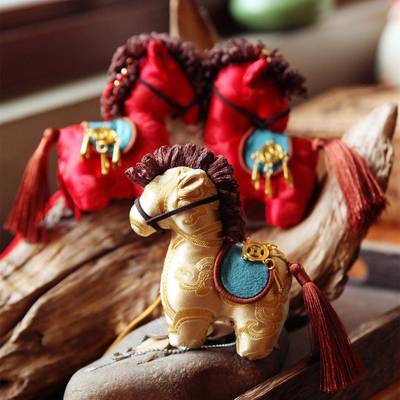 香马到2福临囊挂件206马UTC年织缎暗纹祥锦云刺绣回头福红艾叶包