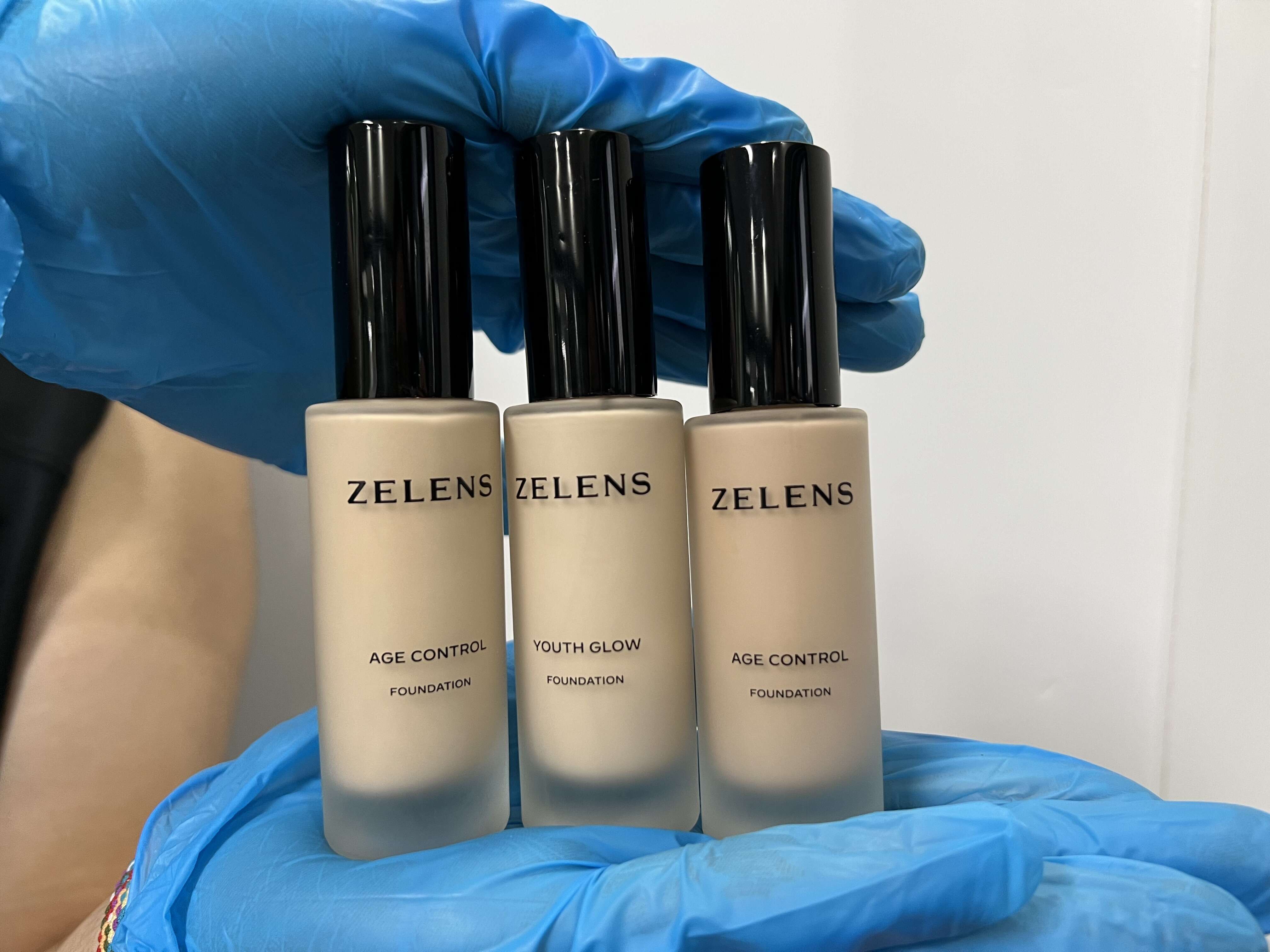 嘴哥试色zelens粉底液小样试色