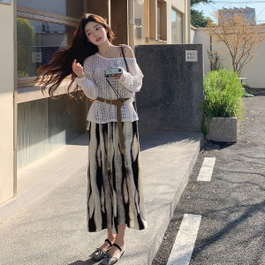 复古小众晕染印花连衣裙套装女2025初春新款镂空罩衫吊带裙两件套图片