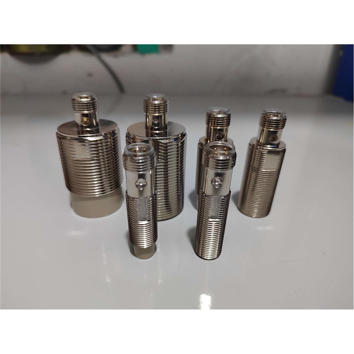 正品插件式接近开关E2E-X5ME1-M1-Z/X2D1/X7D1/X8MD1-M1G/X10F1传