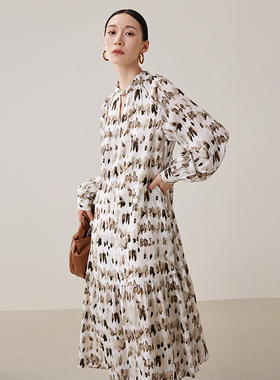 The Middle水墨印花连衣裙黑白线描印花领口扭结宽松天丝长袖裙子