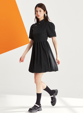 The Middle新中式连衣裙复古泡泡袖显瘦收腰改良旗袍肌理感春季新