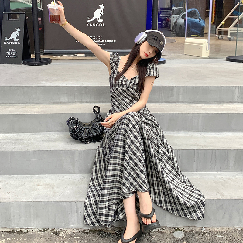 格子拼接显瘦a字长裙女夏复古收腰法式小众设计感连衣裙