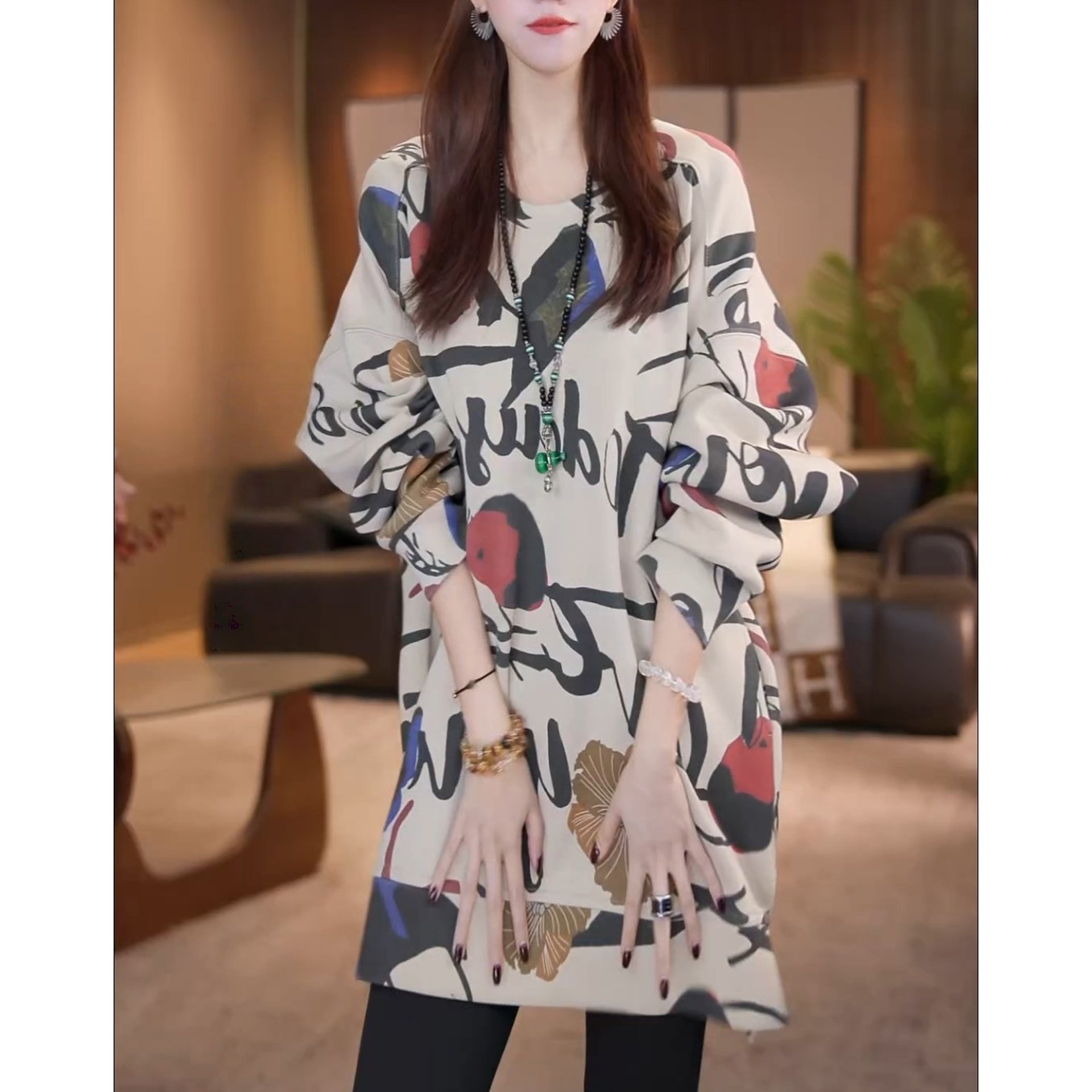 时尚洋气印花圆领打底衫上衣女