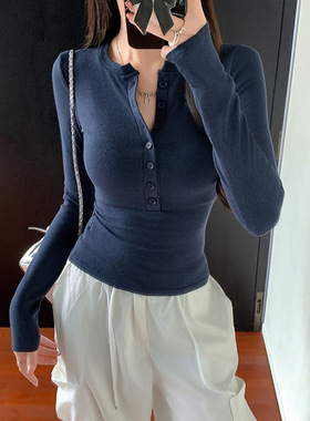 辣妹紧身正肩长袖T恤女2025新款春秋打底衫显瘦内搭纽扣学生上衣