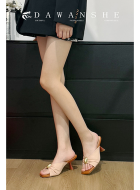 羊皮版~法式复古高级感仙女风气质高跟鞋女褶皱金属扣一字凉拖鞋