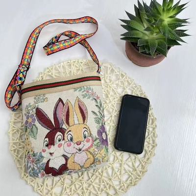 时尚双面金丝刺绣斜跨帆布包