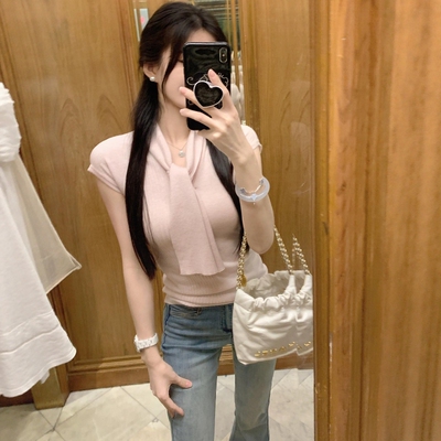 甜美风粉色系带V领小飞袖针织T恤女夏季辣妹修身巨好看设计感上衣