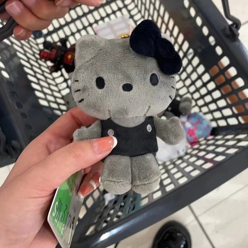 灰色50周年背心hellokitty猫挂件