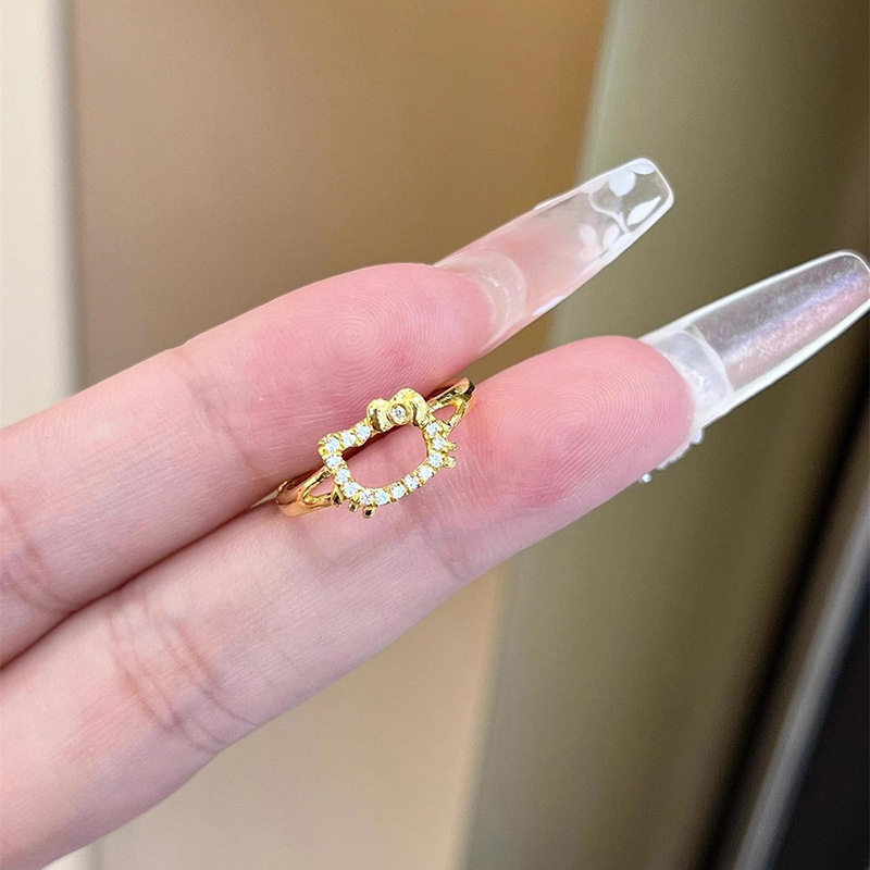 新款时尚甜美金色戒指设计高级感