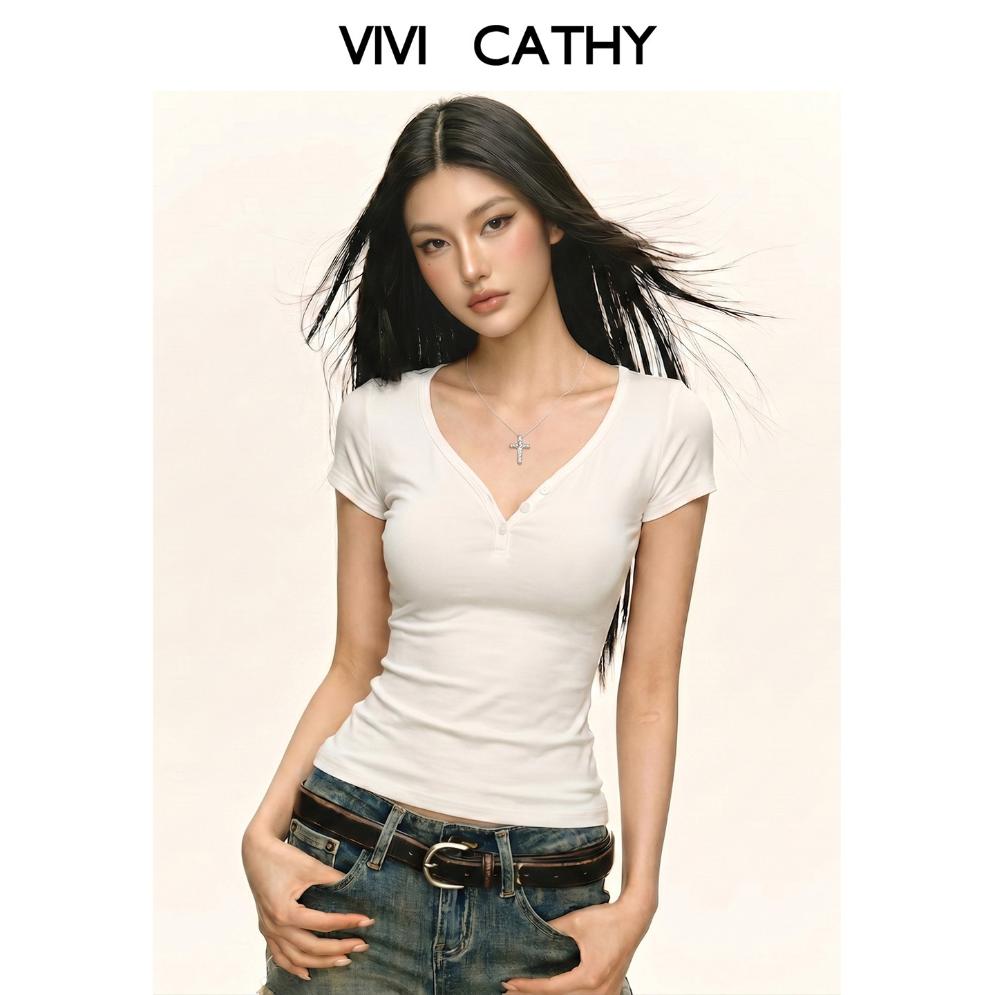 VIVICATHY2026夏季V领显瘦正肩短袖T恤女修身纽扣辣妹短袖上衣