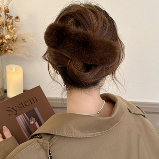 蓬松云朵獭兔毛毛绒发夹女2024新款 后脑勺大号鸭嘴夹秋冬盘发抓夹