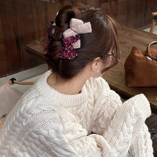 气质秋冬蝴蝶结毛绒发夹女2025新款高级感抓夹后脑勺时尚鲨鱼夹子