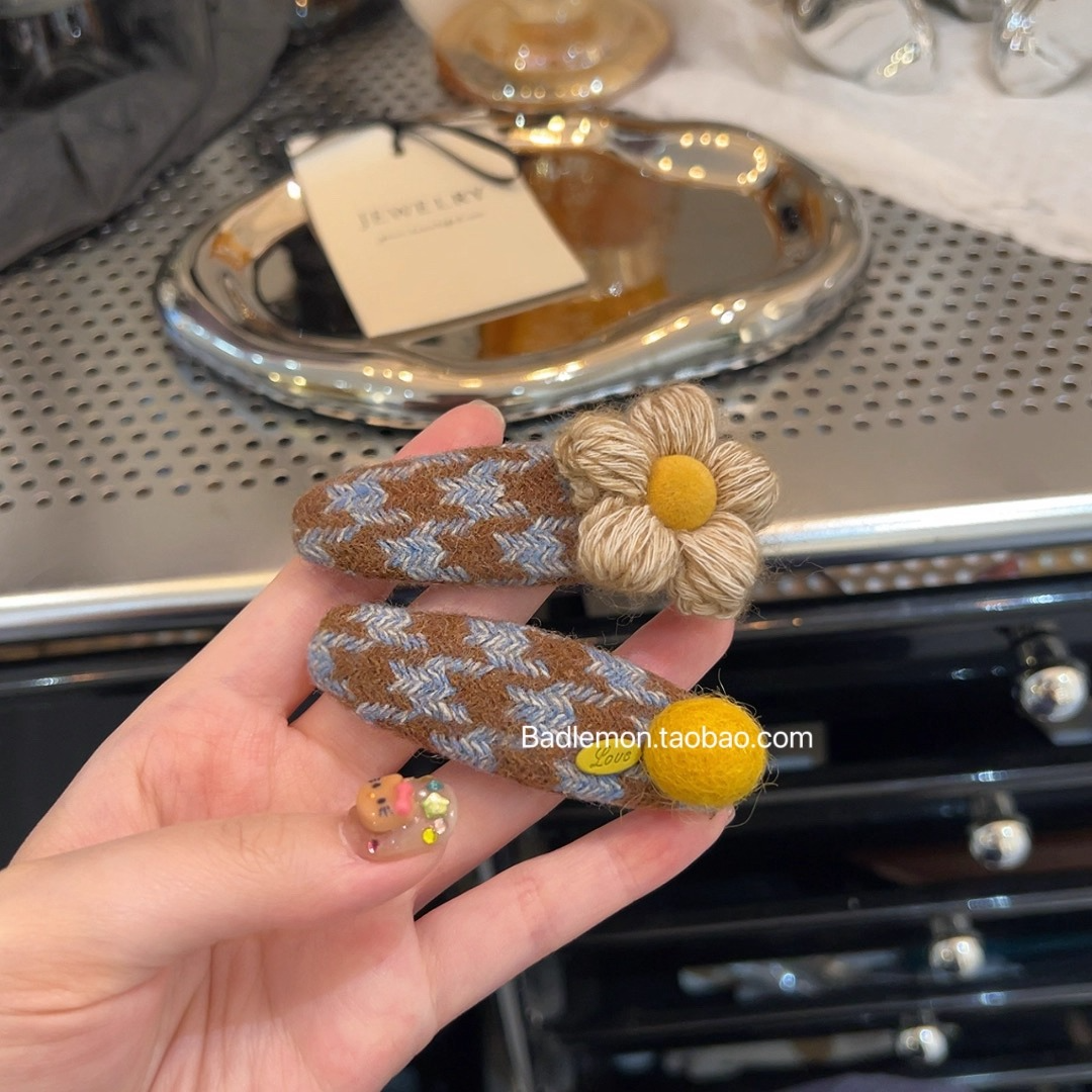 韩国秋冬新款毛线花朵Ab版球球发夹侧边刘海夹前额碎发bb夹头饰,饰品/流行首饰/时尚饰品新,发饰,淘宝优惠券,粉丝福利购,淘宝优惠卷