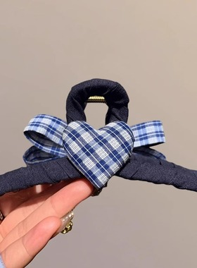 藏蓝色格纹爱心抓夹韩版时尚发饰2025新款后脑勺盘发夹大号鲨鱼夹