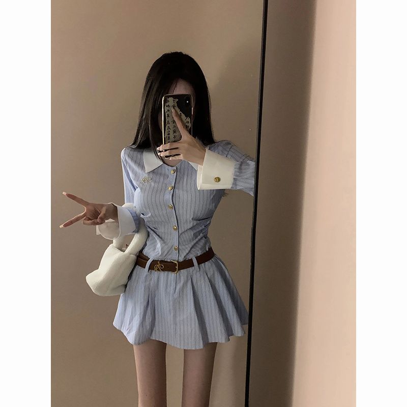 高级感翻领抽褶蓝色条纹连衣裙女秋季辣妹拼接长袖收腰A字衬衫裙