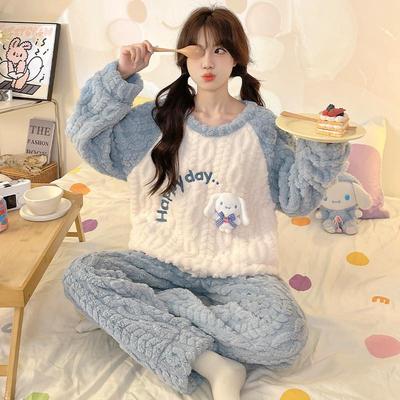条纹小熊珊瑚绒睡衣女士秋冬季2025新款加厚半边绒冬天家居服套装