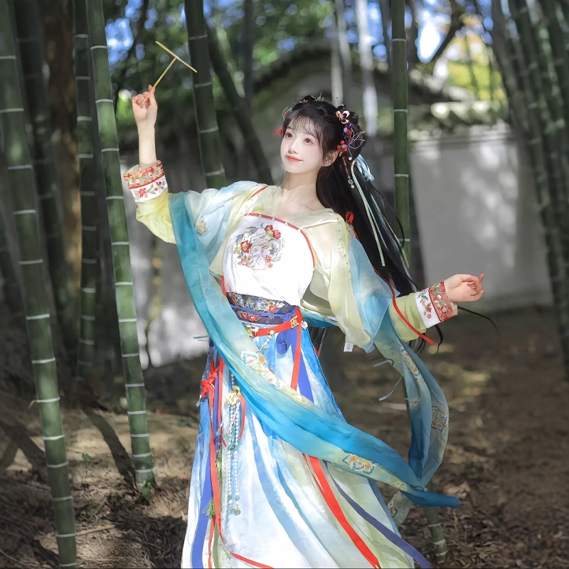 汉服女装新款古装舞蹈表演服学生