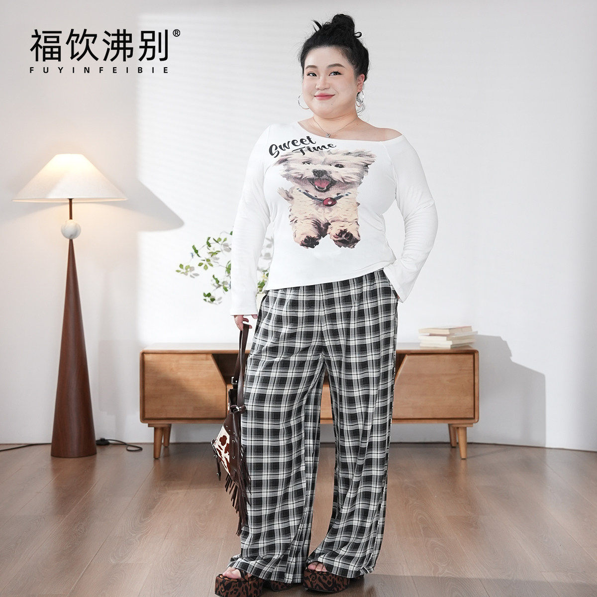 福饮沸别【小狗双格】大码胖mm修身收腰斜肩膀长袖格子裤套装2479