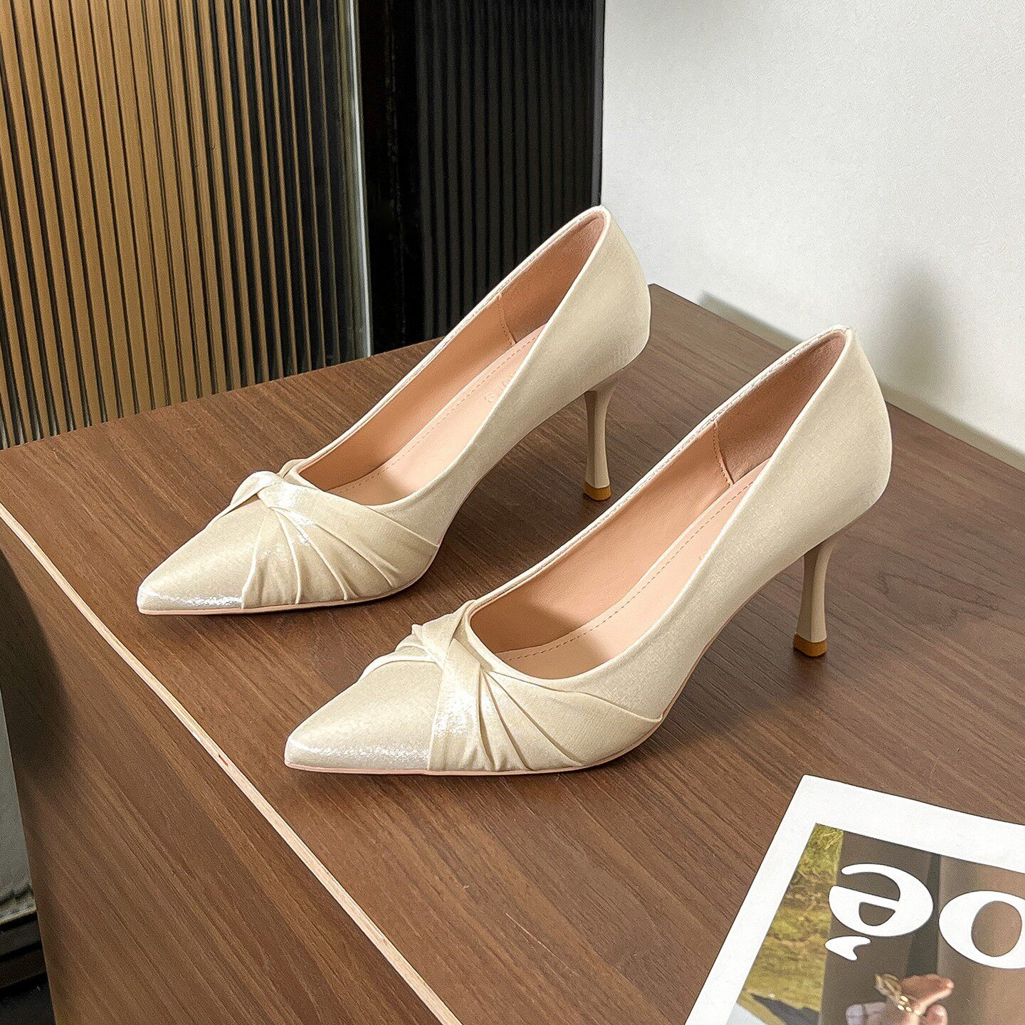 高跟鞋女细跟7CM设计感小众2026秋季新款尖头浅口配裙子温柔单鞋