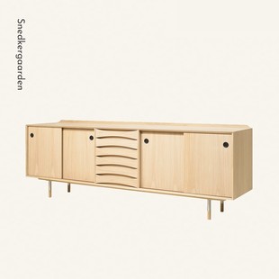 AV11 丹麦 Vodder Snedkergaarden 边柜 Arne Sideboard