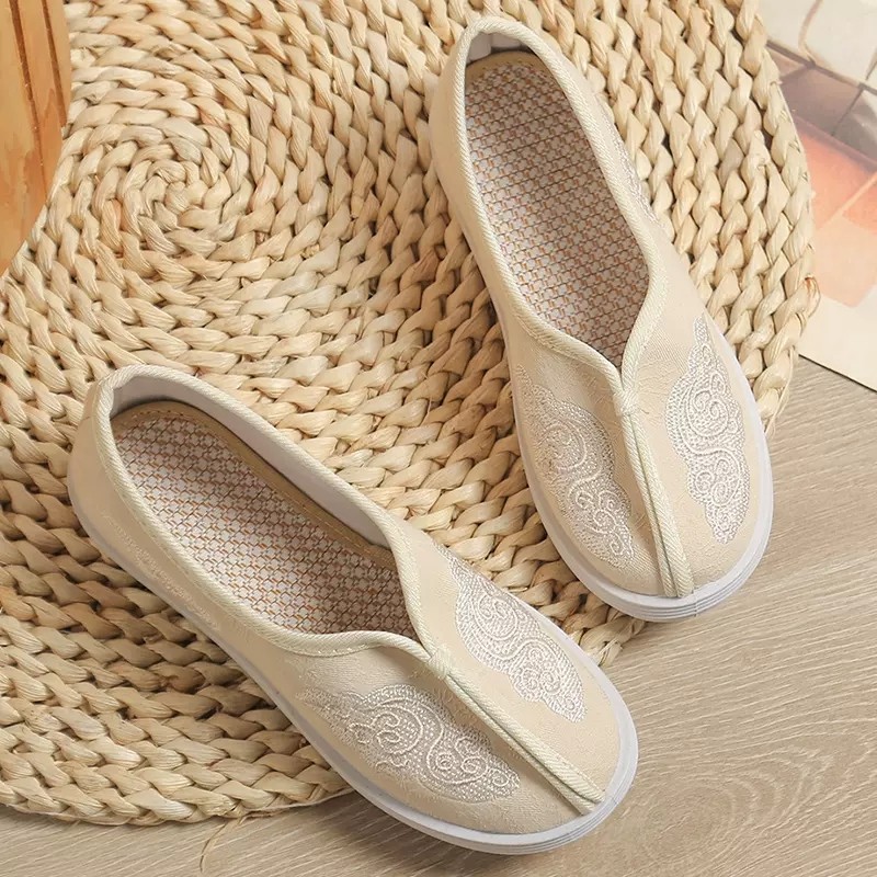 男童汉服布鞋复古绣花鞋