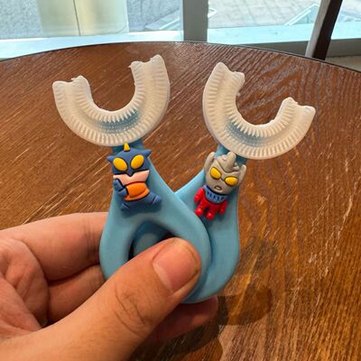 儿童牙刷U型2到12岁宝宝婴幼儿小朋友口含硅胶专用软毛牙刷洁牙