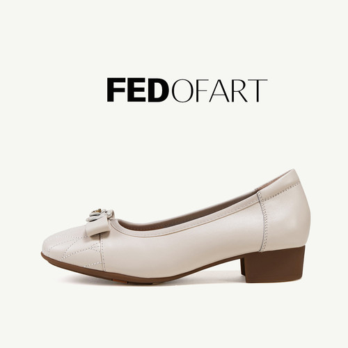 fed蝴蝶结真皮粗跟软底豆豆鞋女