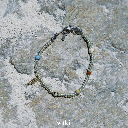 waki 银色沙滩 Silver Beach 银色系轻盈度假感手工串珠手链