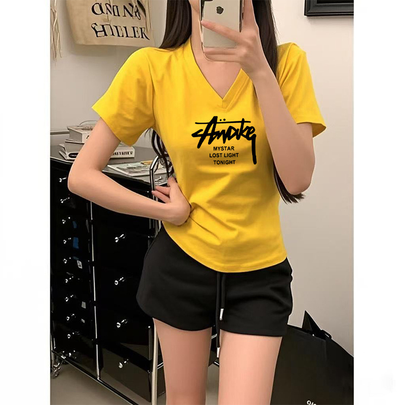 韩版V领黄色短袖T恤女绝美chic上衣2025新修身显瘦收腰短款T恤衫