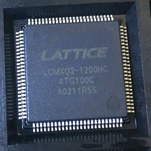 原装正品 LCMXO2-1200HC-4TG100C 贴片TQFP-100 可编程逻辑芯片IC