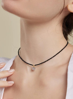 奥特莱斯撤柜日韩设计感黑色水晶方糖项链女轻奢小众锁骨链2024